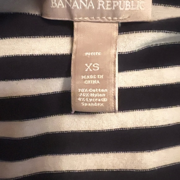 Banana Republic Mariner With Gold Buttons - Picture 6 of 6